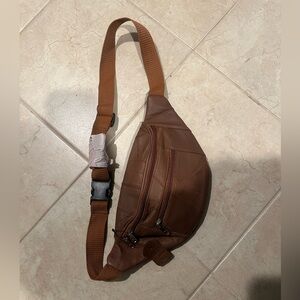 Brown belt bag. Genuine leather.